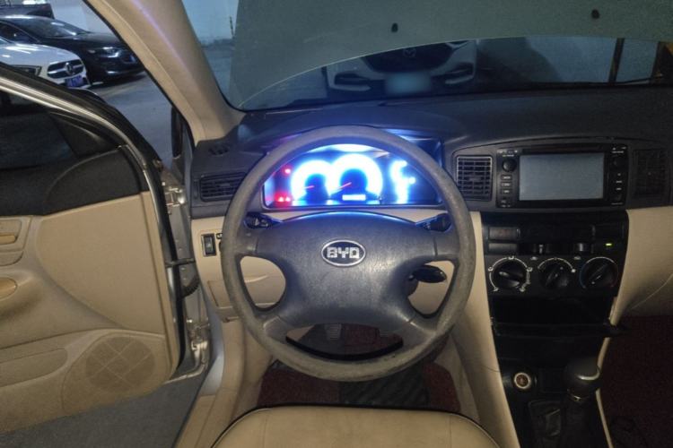 Used BYD F3 2013 Energy-Efficient Model 1.5L Manual Comfort Version Steering Wheel