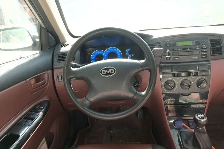 Used BYD F3 2013 Energy-Efficient Model 1.5L Manual Comfort Version Steering Wheel