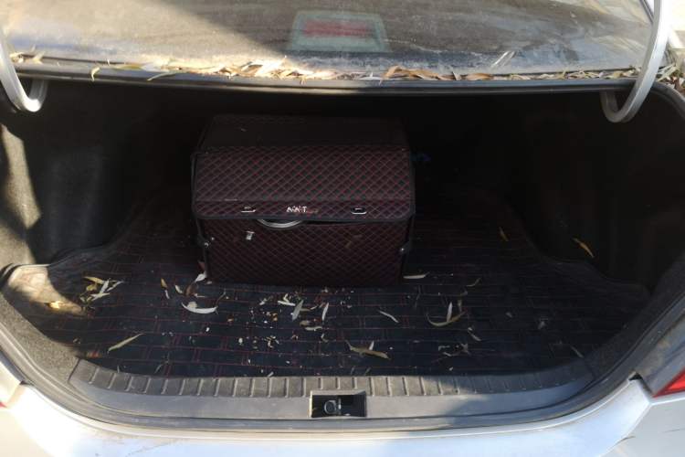 Used BYD F3 2013 Energy-Efficient Model 1.5L Manual Comfort Version Trunk
