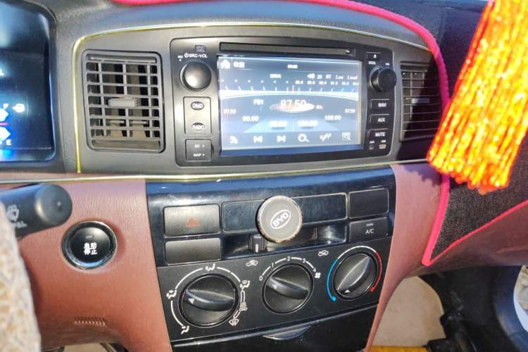Used BYD F3 2013 Energy-Efficient Model 1.5L Manual Comfort Version Audio And AC Panel