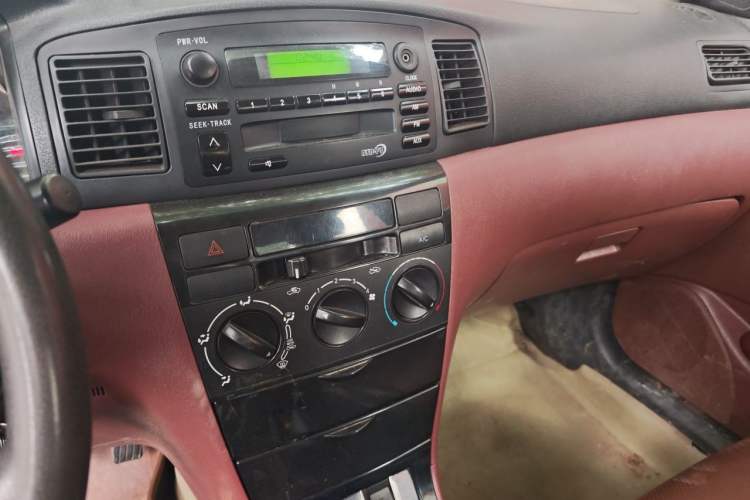 Used BYD F3 2013 Energy-Efficient Model 1.5L Manual Comfort Version Audio And AC Panel