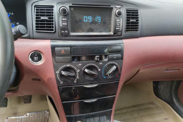 Used BYD F3 2013 Energy-Efficient Model 1.5L Manual Comfort Version Audio And AC Panel