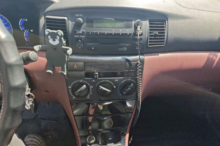 Used BYD F3 2013 Energy-Efficient Model 1.5L Manual Comfort Version Audio And AC Panel