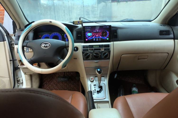 Used BYD F3 2013 1.5L Automatic Standard Edition Center Console