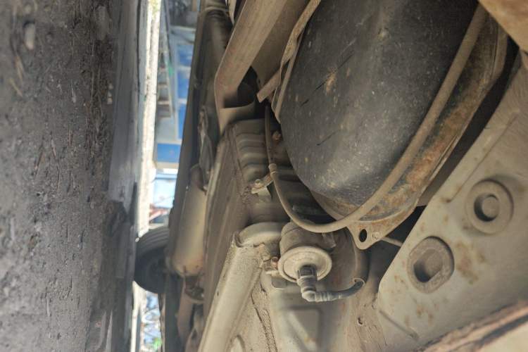 Used BYD F3 2013 Energy-Efficient Model 1.5L Manual Comfort Version Chassis Rear Right