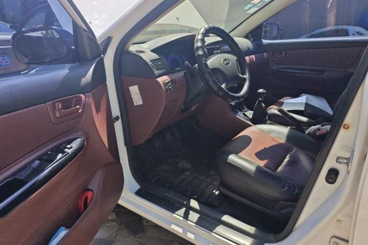 Used BYD F3 2013 Energy-Efficient Model 1.5L Manual Comfort Version Driver Seat