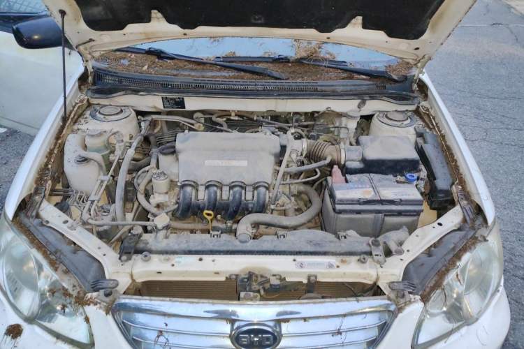Used BYD F3 2013 Energy-Efficient Model 1.5L Manual Comfort Version Engine Bay