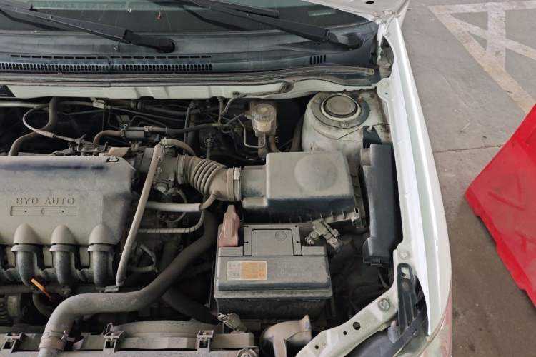 Used BYD F3 2013 Energy-Efficient Model 1.5L Manual Comfort Version Engine Bay Left