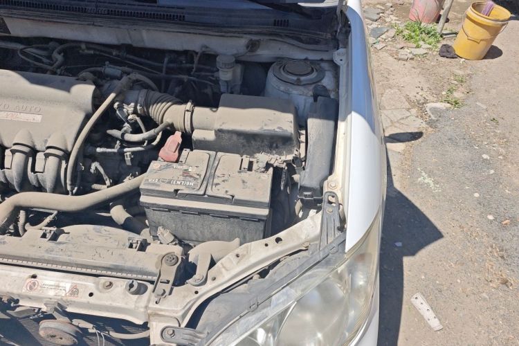 Used BYD F3 2013 Energy-Efficient Model 1.5L Manual Comfort Version Engine Bay Left