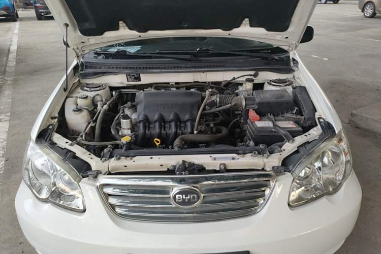 Used BYD F3 2013 Energy-Efficient Model 1.5L Manual Comfort Version Engine Bay