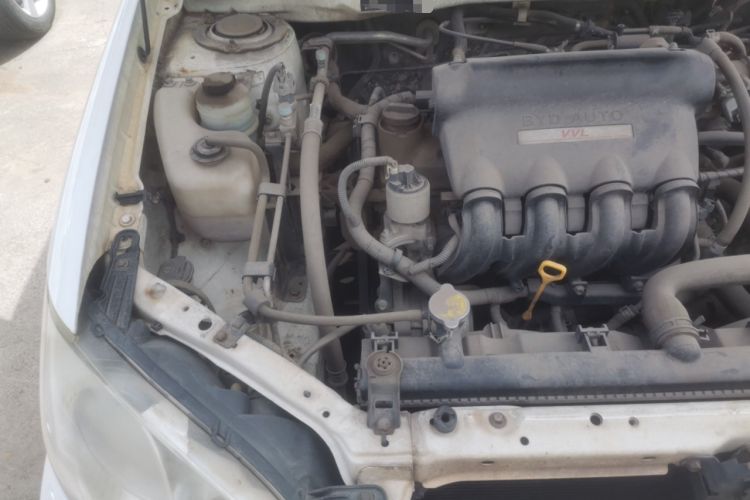 Used BYD F3 2013 Energy-Efficient Model 1.5L Manual Comfort Version Engine Bay Right