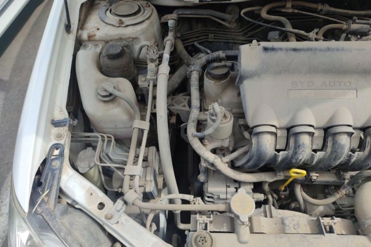 Used BYD F3 2013 Energy-Efficient Model 1.5L Manual Comfort Version Engine Bay Right