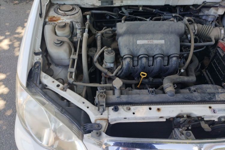 Used BYD F3 2013 Energy-Efficient Model 1.5L Manual Comfort Version Engine Bay Right