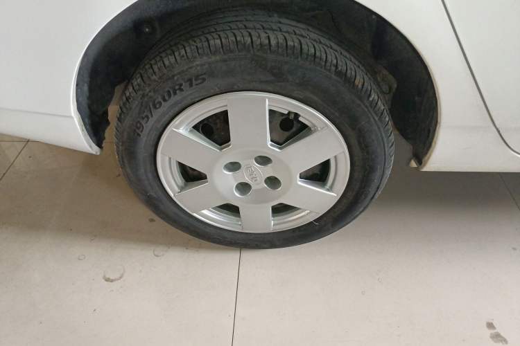Used BYD F3 2013 Energy-Efficient Model 1.5L Manual Comfort Version Exterior 3