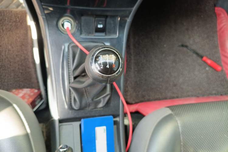 Used BYD F3 2013 Energy-Efficient Model 1.5L Manual Comfort Version Gear Lever