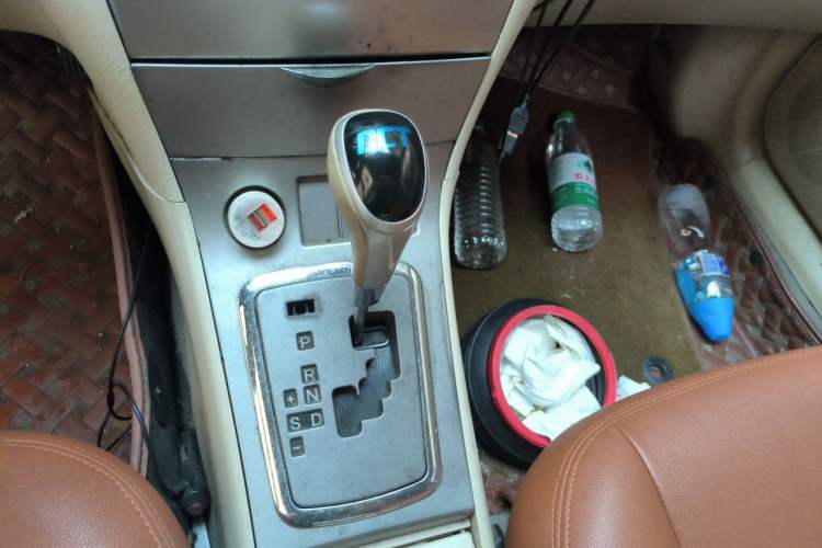 Used BYD F3 2013 1.5L Automatic Standard Edition Gear Lever