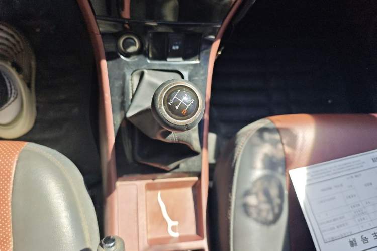 Used BYD F3 2013 Energy-Efficient Model 1.5L Manual Comfort Version Gear Lever