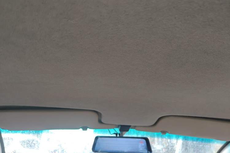 Used BYD F3 2013 Energy-Efficient Model 1.5L Manual Comfort Version Headliner