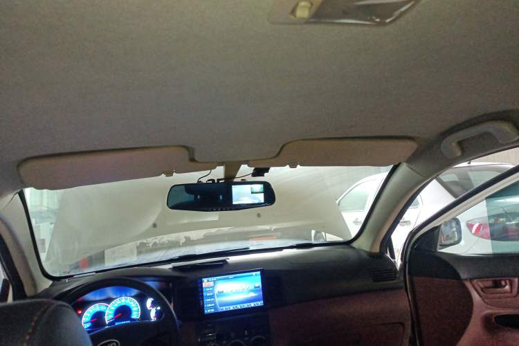Used BYD F3 2013 Energy-Efficient Model 1.5L Manual Comfort Version Headliner