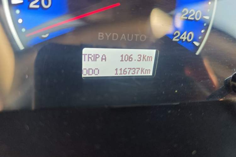 Used BYD F3 2013 Energy-Efficient Model 1.5L Manual Comfort Version Odometer Close Up