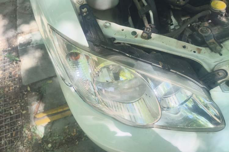 Used BYD F3 2013 Energy-Efficient Model 1.5L Manual Comfort Version Right Front Headlight