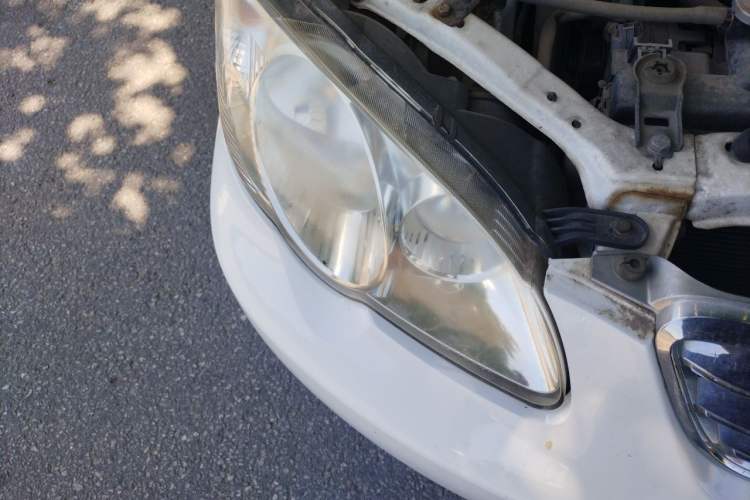 Used BYD F3 2013 Energy-Efficient Model 1.5L Manual Comfort Version Right Front Headlight