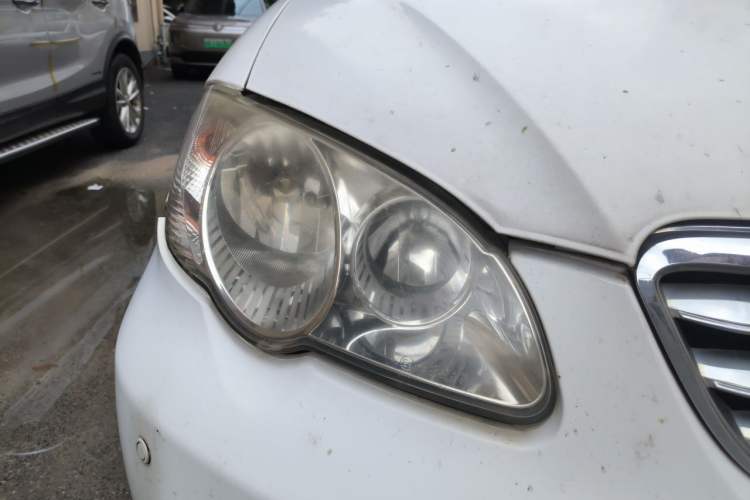 Used BYD F3 2013 1.5L Automatic Standard Edition Right Front Headlight