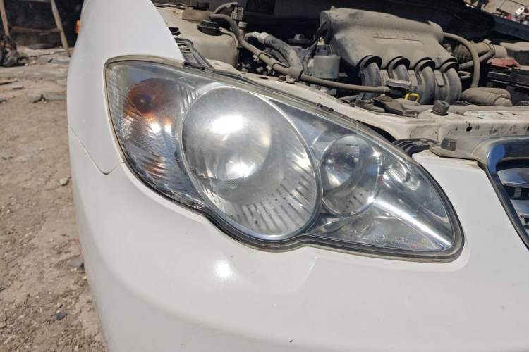 Used BYD F3 2013 Energy-Efficient Model 1.5L Manual Comfort Version Right Front Headlight