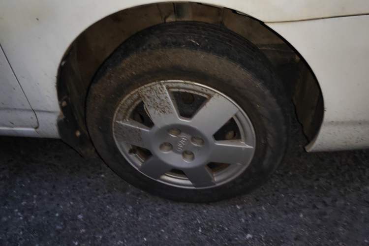 Used BYD F3 2013 Energy-Efficient Model 1.5L Manual Comfort Version Right Front Wheel Hub
