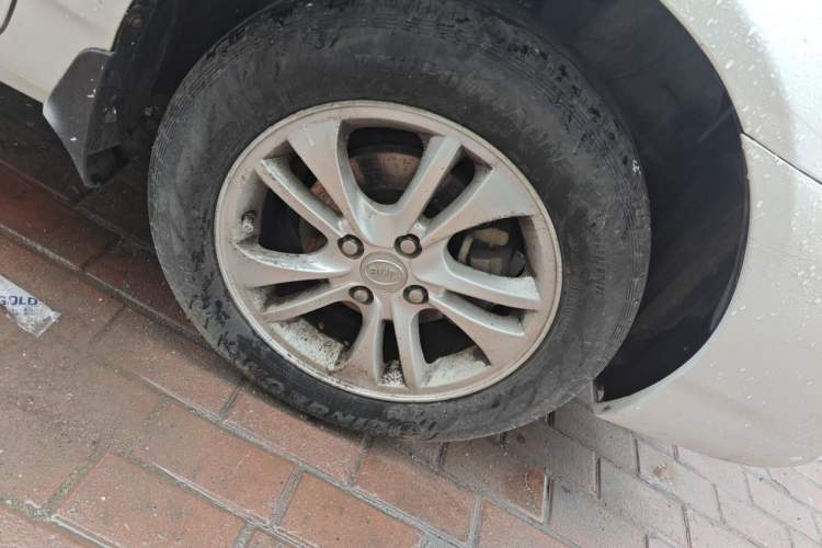 Used BYD F3 2013 Energy-Efficient Model 1.5L Manual Comfort Version Right Front Wheel Hub