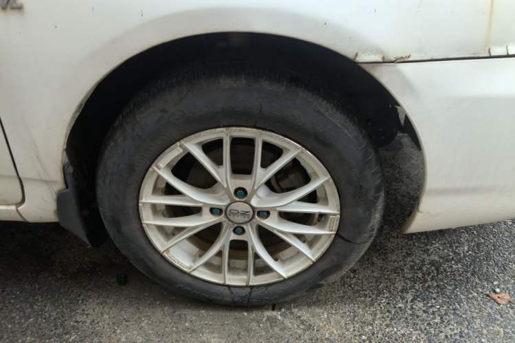 Used BYD F3 2013 1.5L Automatic Standard Edition Right Front Wheel Hub