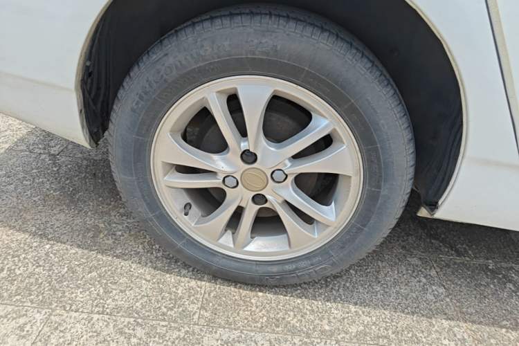 Used BYD F3 2013 Energy-Efficient Model 1.5L Manual Comfort Version Right Rear Wheel Hub