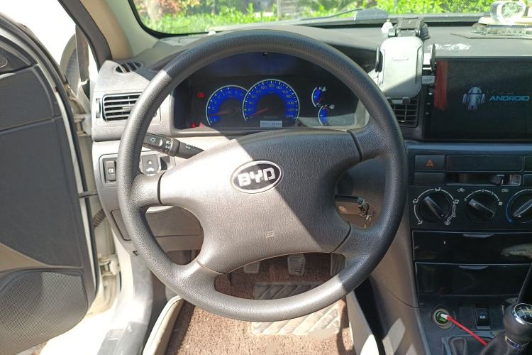 Used BYD F3 2013 Energy-Efficient Model 1.5L Manual Comfort Version Steering Wheel