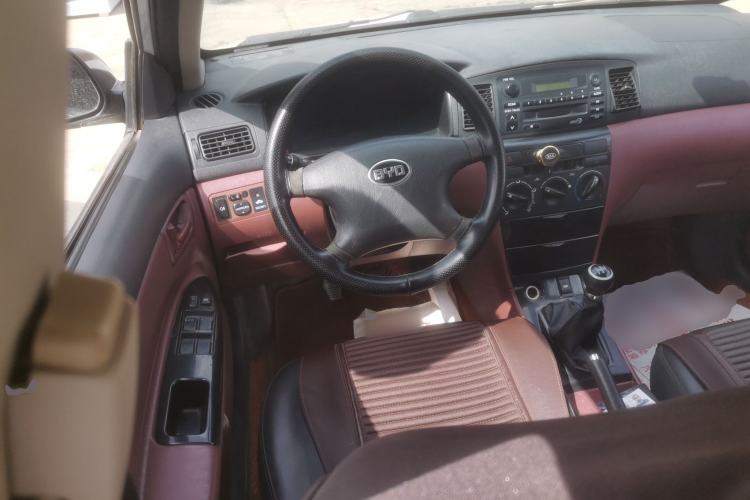 Used BYD F3 2013 Energy-Efficient Model 1.5L Manual Comfort Version Steering Wheel