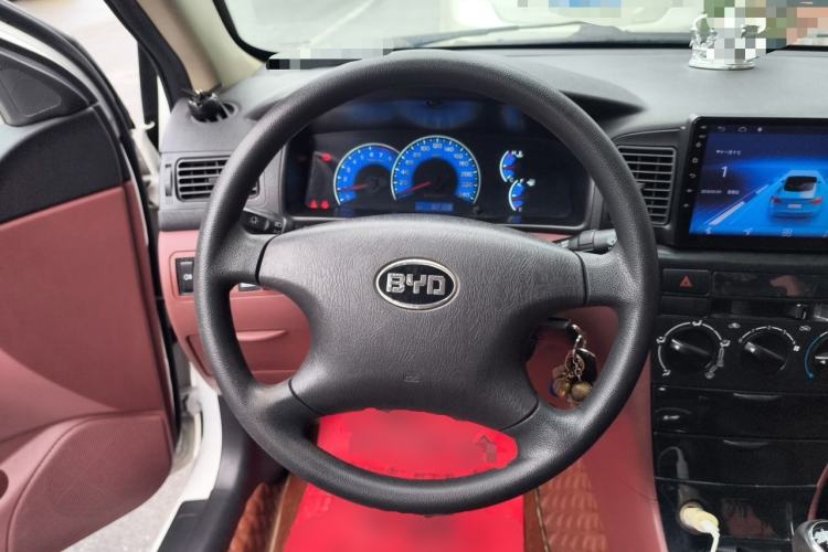 Used BYD F3 2013 Energy-Efficient Model 1.5L Manual Comfort Version Steering Wheel