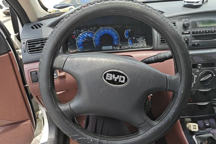 Used BYD F3 2013 Energy-Efficient Model 1.5L Manual Comfort Version Steering Wheel