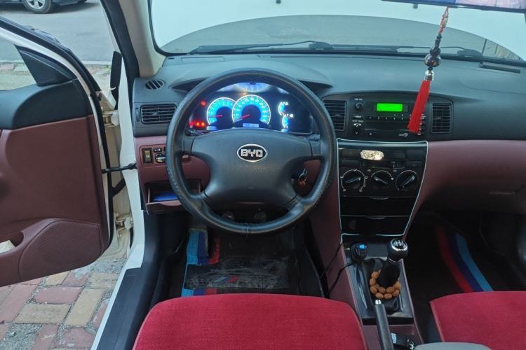 Used BYD F3 2013 Energy-Efficient Model 1.5L Manual Comfort Version Steering Wheel