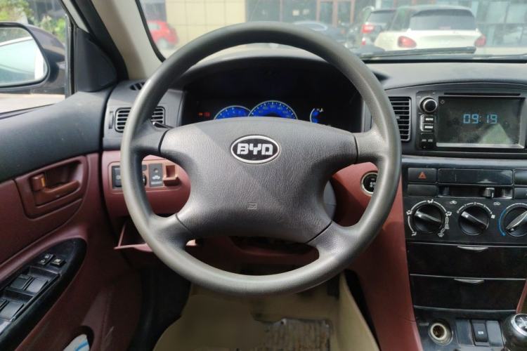 Used BYD F3 2013 Energy-Efficient Model 1.5L Manual Comfort Version Steering Wheel