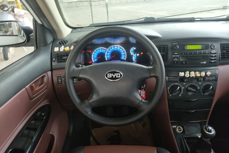 Used BYD F3 2013 Energy-Efficient Model 1.5L Manual Comfort Version Steering Wheel