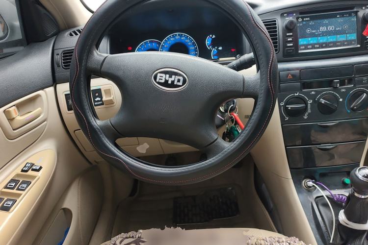 Used BYD F3 2013 Energy-Efficient Model 1.5L Manual Comfort Version Steering Wheel