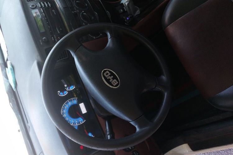 Used BYD F3 2013 Energy-Efficient Model 1.5L Manual Comfort Version Steering Wheel