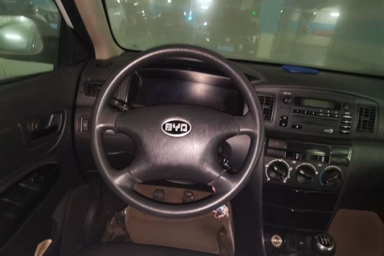 Used BYD F3 2013 Energy-Efficient Model 1.5L Manual Comfort Version Steering Wheel