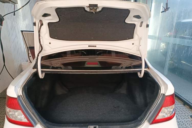 Used BYD F3 2013 Energy-Efficient Model 1.5L Manual Comfort Version Trunk