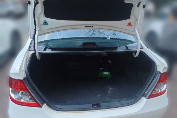Used BYD F3 2013 Energy-Efficient Model 1.5L Manual Comfort Version Trunk