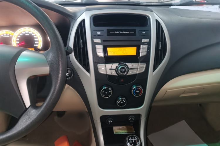 Used BYD F3 2014 1.5L Manual Luxury Model Audio And AC Panel