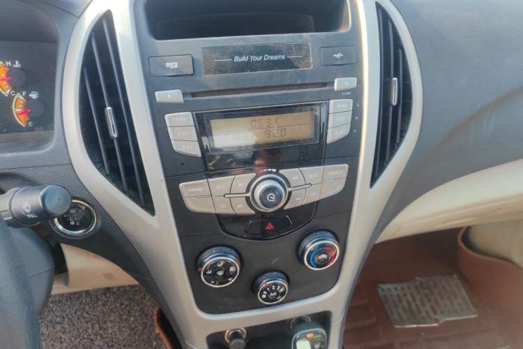 Used BYD F3 2014 1.5L Manual Comfort Model Audio And AC Panel