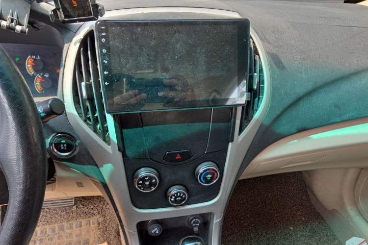 Used BYD F3 2014 1.5L Automatic Luxury Model Audio And AC Panel
