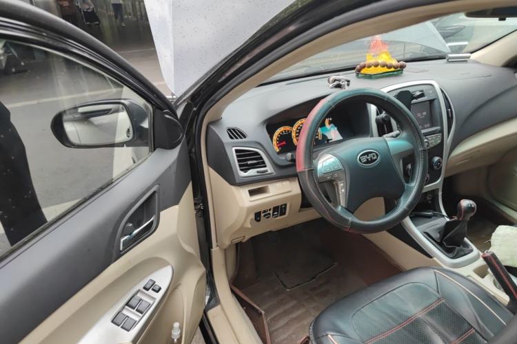 Used BYD F3 2014 1.5L Manual Luxury Model Driver Seat