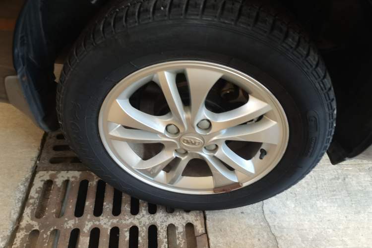 Used BYD F3 2014 1.5L Manual Luxury Model Exterior 2