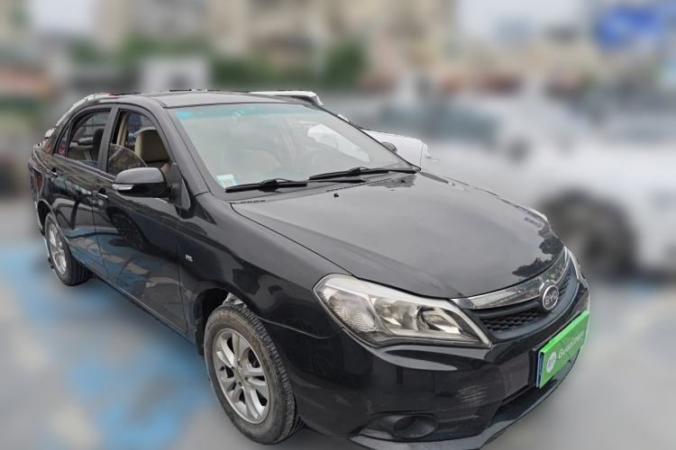 Used BYD F3 2014 1.5L Manual Luxury Model Front Right 45 Deg